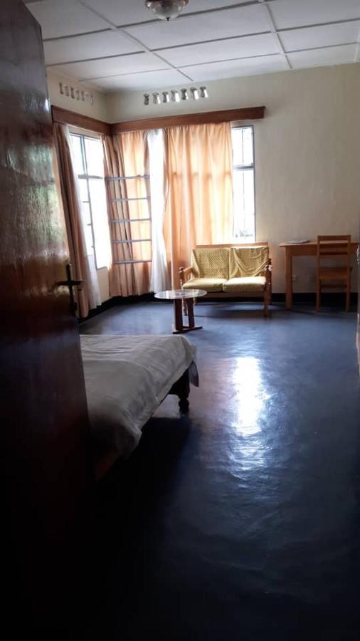 Maddy'S Kitchen And Accomodation Gisenyi Bagian luar foto