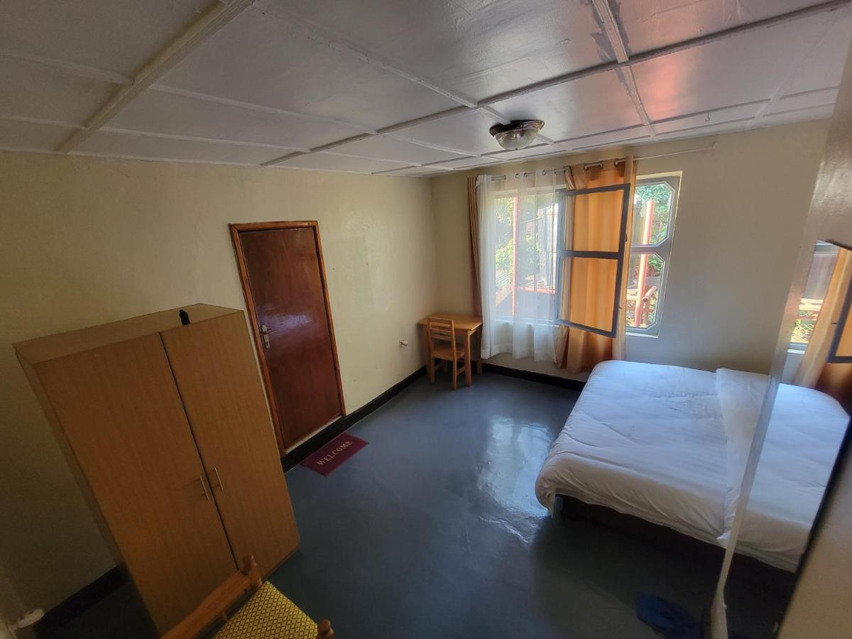 Maddy'S Kitchen And Accomodation Gisenyi Bagian luar foto