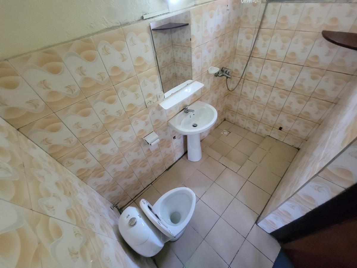 Maddy'S Kitchen And Accomodation Gisenyi Bagian luar foto
